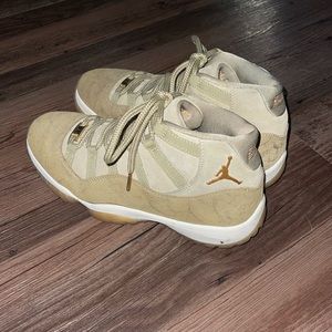 Air Jordan 11